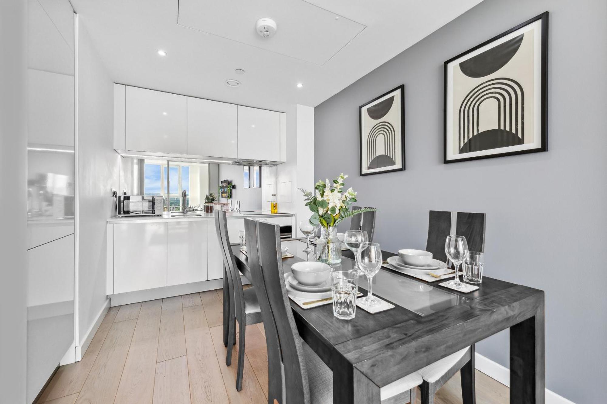 Sky Scraper Luxury 1br Roof Terrace And Gym Bed & Breakfast *